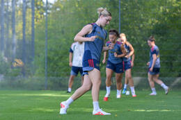 05.08.2026, München, Deutschland. Google Pixel Frauen-Bundesliga: Die FC Bayern Frauen absolvieren auf dem FC Bayern Campus eine Trainingseinheit zur Vorbereitung auf das Testspiel gegen Paris FC. Alara Sehitler (FC Bayern Frauen)