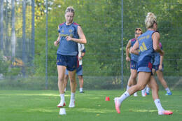 05.08.2026, München, Deutschland. Google Pixel Frauen-Bundesliga: Die FC Bayern Frauen absolvieren auf dem FC Bayern Campus eine Trainingseinheit zur Vorbereitung auf das Testspiel gegen Paris FC. Alara Sehitler (FC Bayern Frauen)
