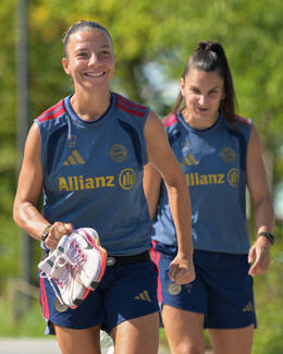 05.08.2026, München, Deutschland. Google Pixel Frauen-Bundesliga: Die FC Bayern Frauen absolvieren auf dem FC Bayern Campus eine Trainingseinheit zur Vorbereitung auf das Testspiel gegen Paris FC. Arianna Caruso (FC Bayern Frauen)