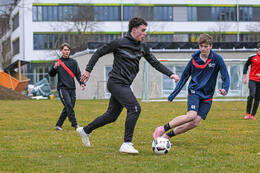 Bad Wörishofen, Deutschland – Vorbereitungstraining für das Schulderby 2026 zwischen der Wirtschaftsschule Bad Wörishofen und dem Josef-Bernhard-Gymnasium Türkheim auf dem Gelände der Wirtschaftsschule in Bad Wörishofen. Das Spiel ist für Mai 2026 geplant.