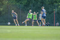 05.08.2026, München, Deutschland. Google Pixel Frauen-Bundesliga: Die FC Bayern Frauen absolvieren auf dem FC Bayern Campus eine Trainingseinheit zur Vorbereitung auf das Testspiel gegen Paris FC. Alara Sehitler (FC Bayern Frauen)