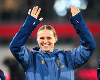 19.10.2026, München, Bayern, Deutschland. Google Pixel Frauen-Bundesliga: FC Bayern Frauen gegen VfB Stuttgart Frauen. Spielort: FC Bayern Campus-Stadion. Klara Bühl (FC Bayern Frauen) fröhlich, gut gelaunt, lachend