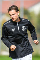 03.10.2026, Mindelheim, Deutschland. Kreisliga Allgäu Nord: TSV Mindelheim gegen (SG) Sontheim/Westerheim. Spielort: Julius-Strohmayer Stadion. Niko Hefele (TSV Mindelheim) nachdenklich, ernst, fokussiert