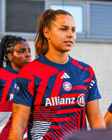 06.09.2026, München, Deutschland. Google Pixel Frauen-Bundesliga: FC Bayern München Frauen gegen SC Freiburg Frauen am FC Bayern Campus. Lena Oberdorf (FC Bayern Frauen)