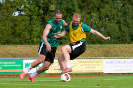 16.07.2026, Bad Wörishofen, Deutschland, 2. Bundesliga, Saison 2026/2027, Der SpVgg Greuther Fürth startet mit der zweiten Trainingseinheit in sein Sommertrainingslager in Bad Wörishofen (Unterallgäu). Der Verein bereitet sich dort auf die Saison 2026/2027 vor. Jannis Heuer (SpVgg Greuther Fürth), Paul Will (SpVgg Greuther Fürth)